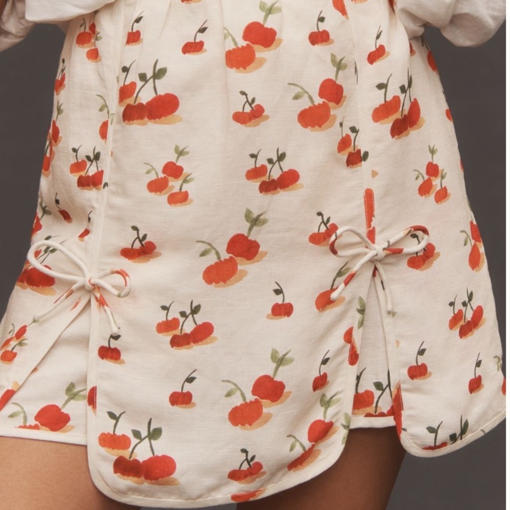 Farm Rio NWT XL Cherry Print Skort with Bow Details
